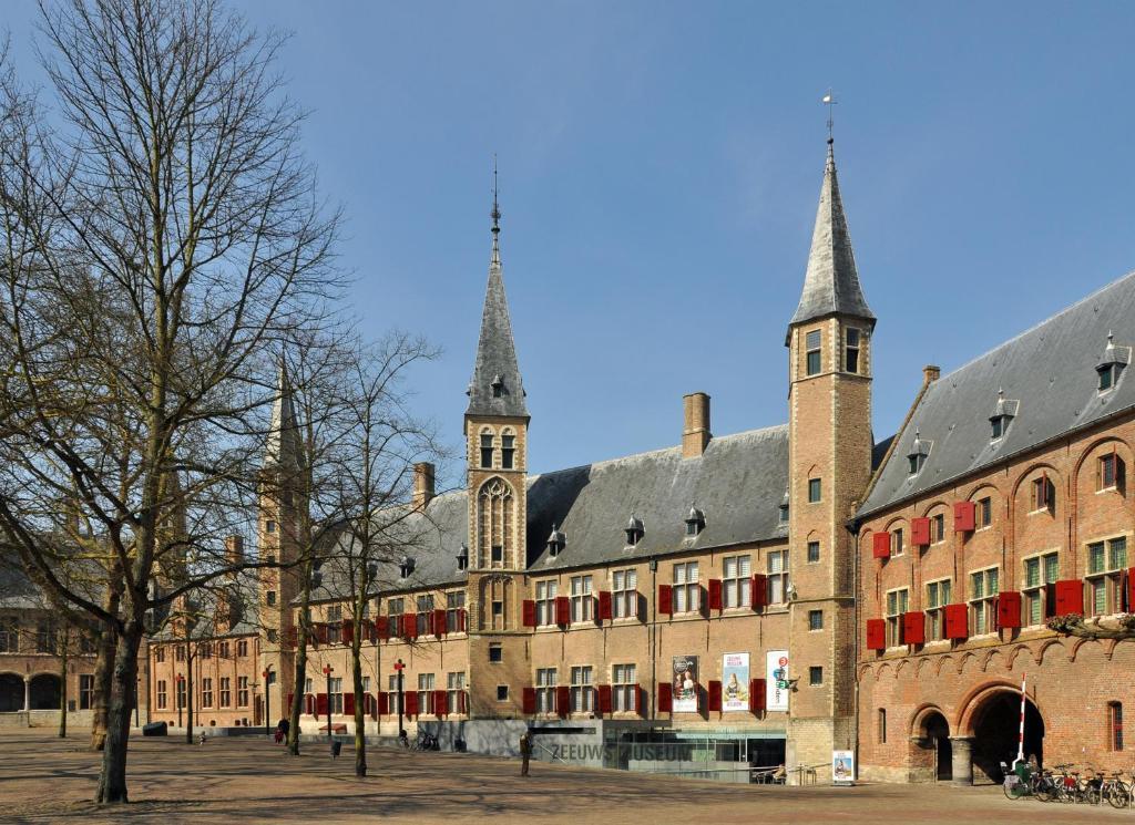Budget Hotel Le Beau Rivage Middelburg Exteriör bild
