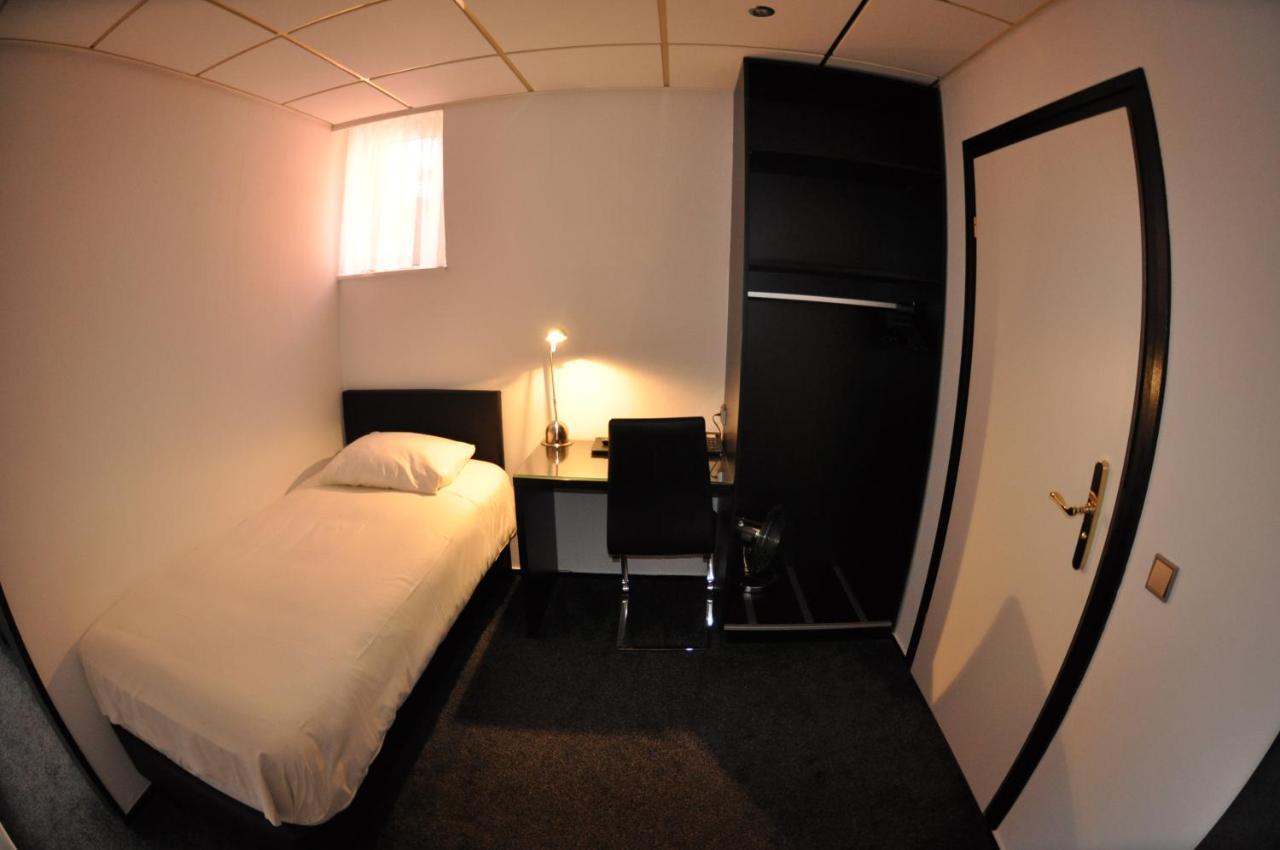 Budget Hotel Le Beau Rivage Middelburg Exteriör bild