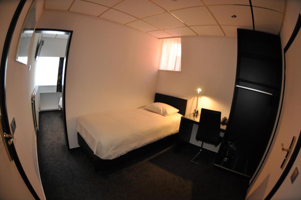 Budget Hotel Le Beau Rivage Middelburg Exteriör bild